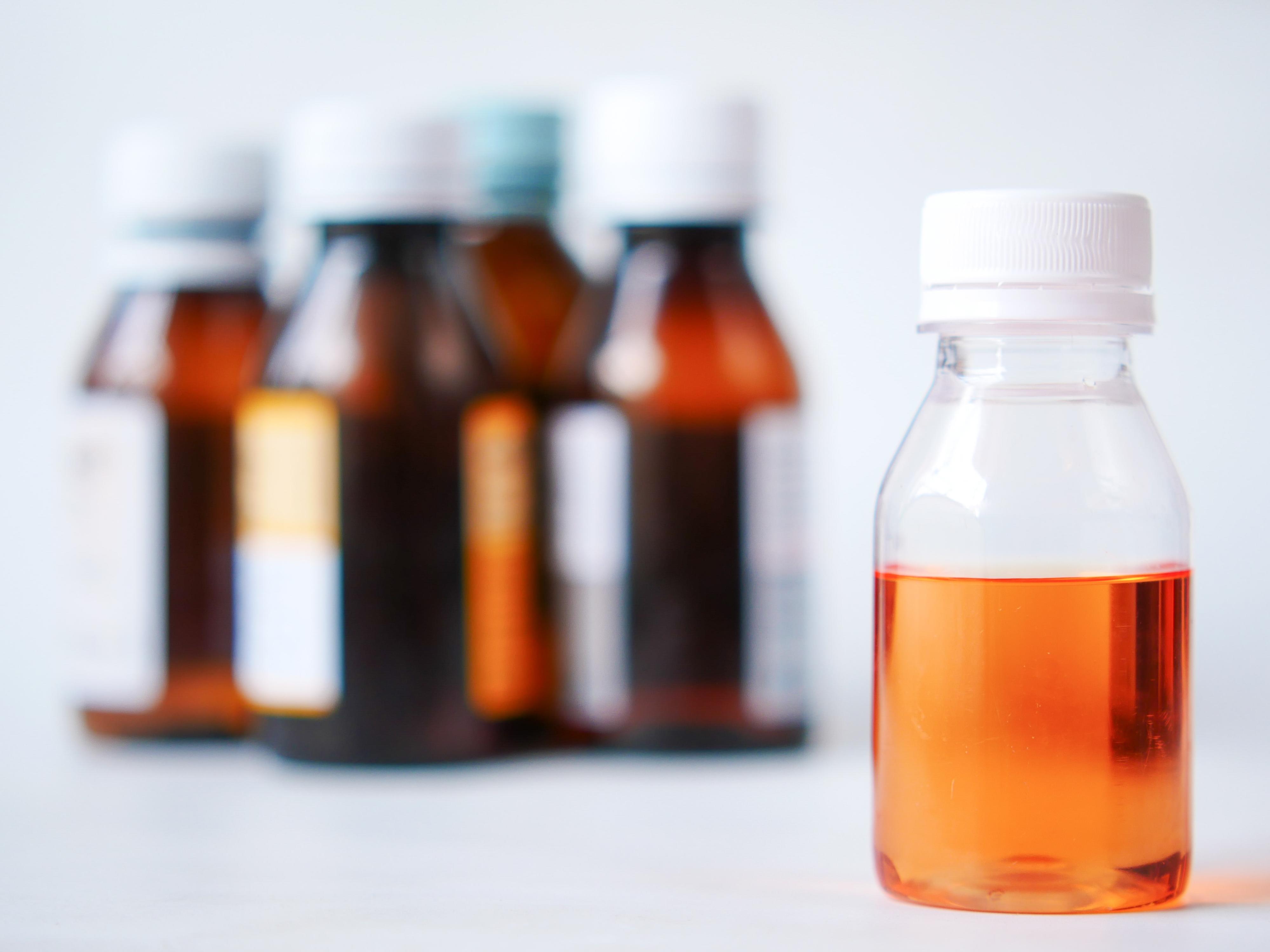 photo-1635166304271-04931640a450