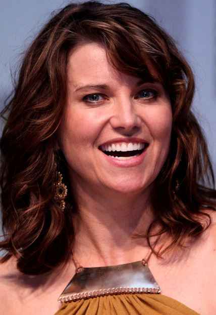 Lucy_Lawless_7ofclubs
