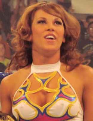 Mickie_James_8ofhearts