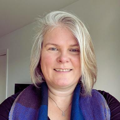 Hanne Roulund - Selvstændig Fascial Flow Guide 