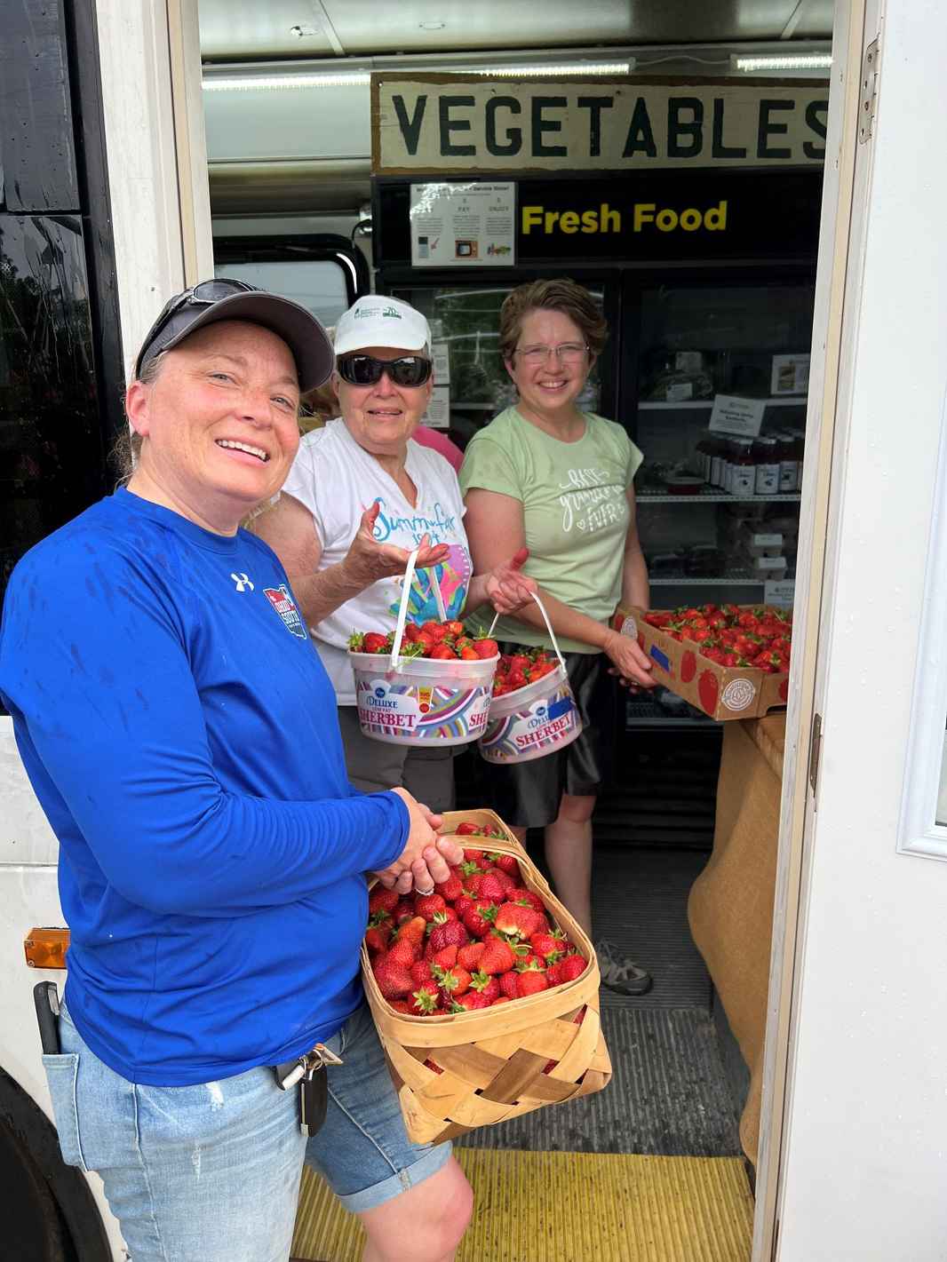 farm on central u-pick strawberry operation