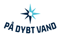 PÅ DYBT VAND logo