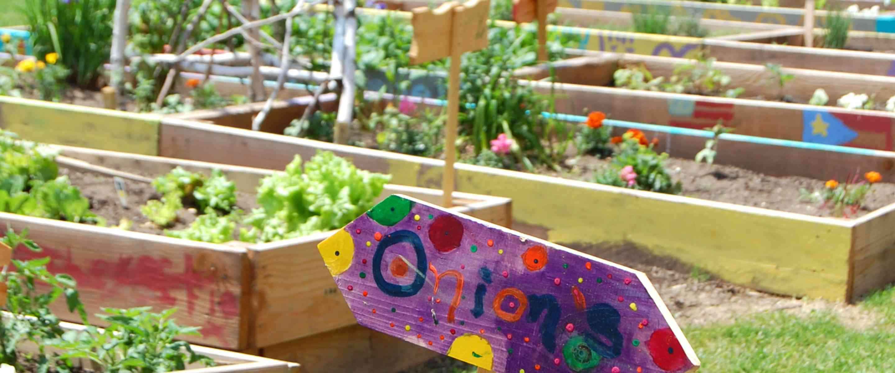 kids-garden-sign